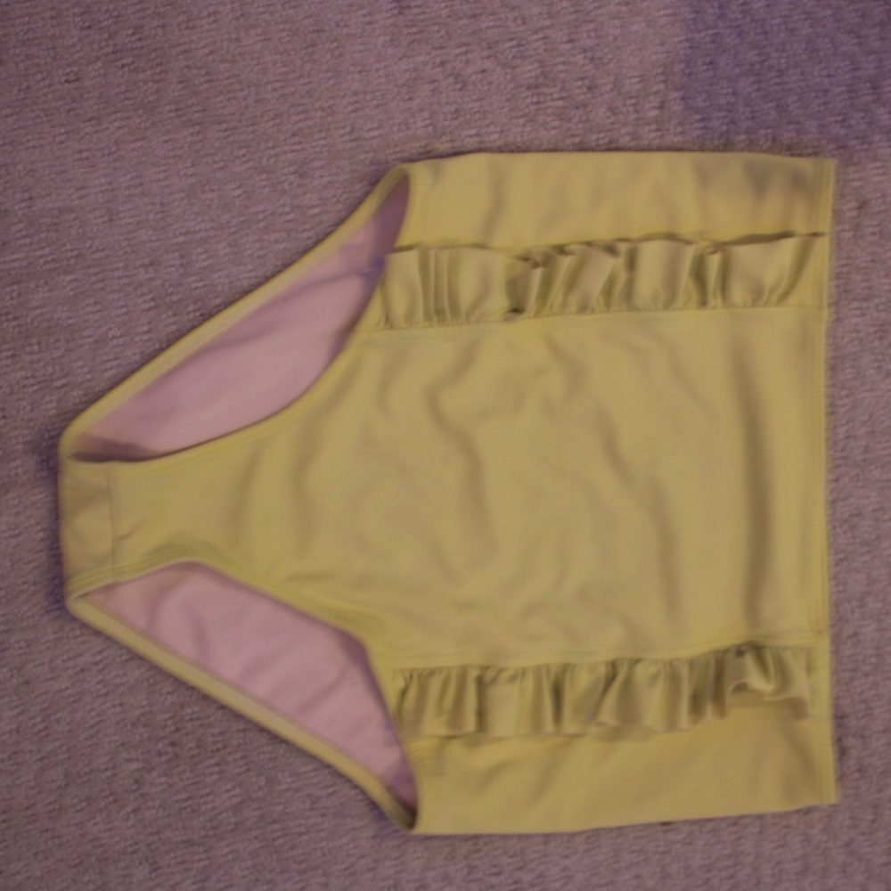 KORTNI JEANE GIRLS DOWN IN FRONT RUFFLE BOTTOMS